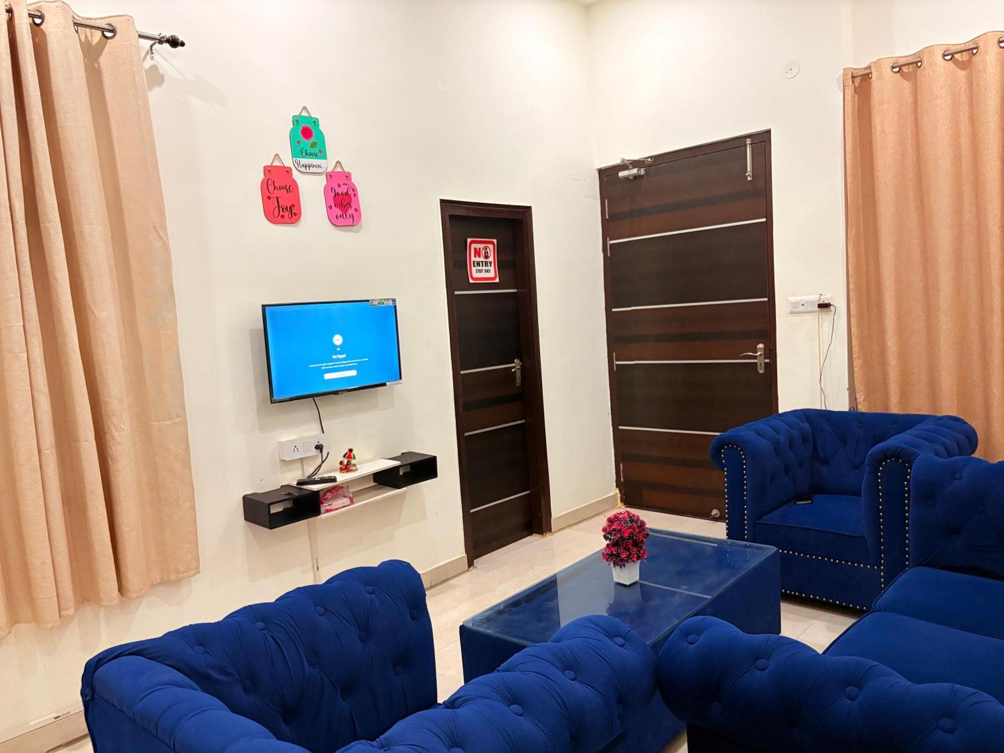 Atulyam Stays Sushant Golf City Lucknow Exterior foto