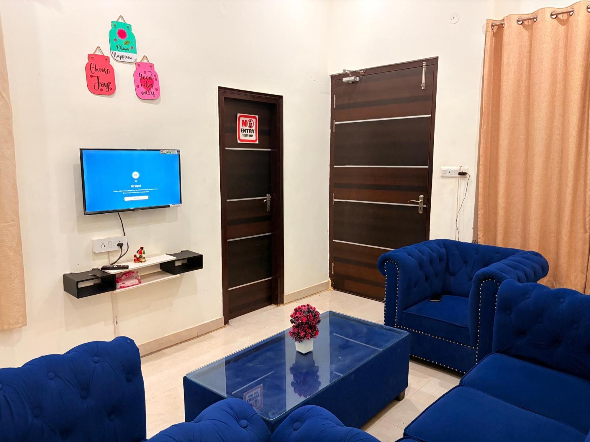 Atulyam Stays Sushant Golf City Lucknow Exterior foto